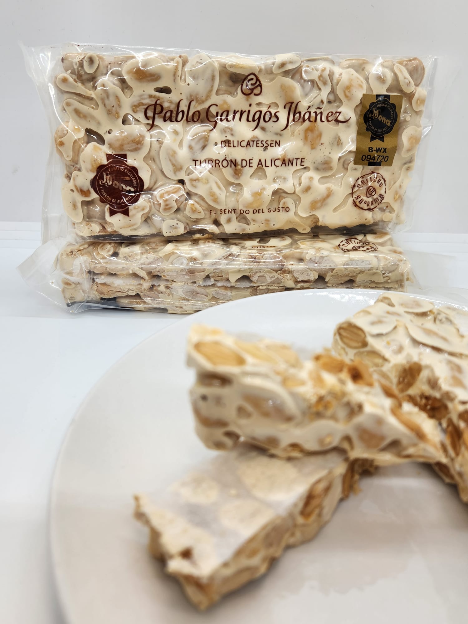Turrón de Alicante by Pablo Garrigós Ibáñez